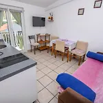 Apartment Karleusa *