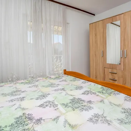 Apartment Karleusa *