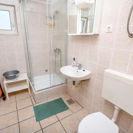 Karleusa Apartament *