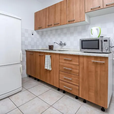 Karleusa * רוגוזניצה