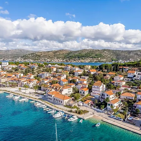 Karleusa * Rogoznica (Sibenik-Knin)