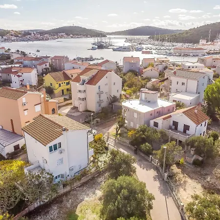 Apartament Karleusa